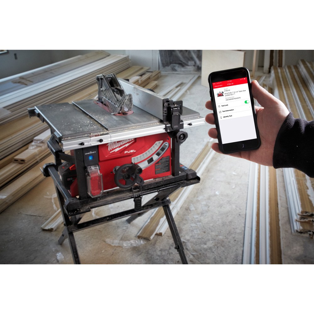 accu tafelzaagmachine milwaukee 210mm-14