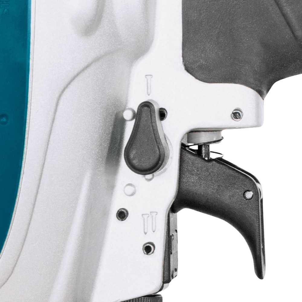 bradtacker makita 8bar-7
