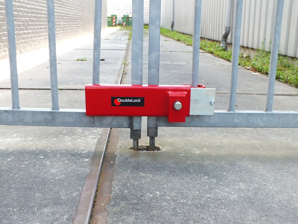containerslot doublelock-6