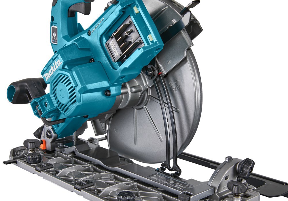 accu cirkelzaagmachine makita 235mm-7