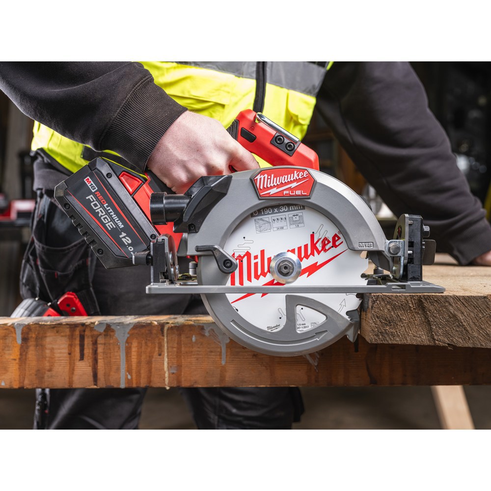accu cirkelzaagmachine milwaukee 190mm-19