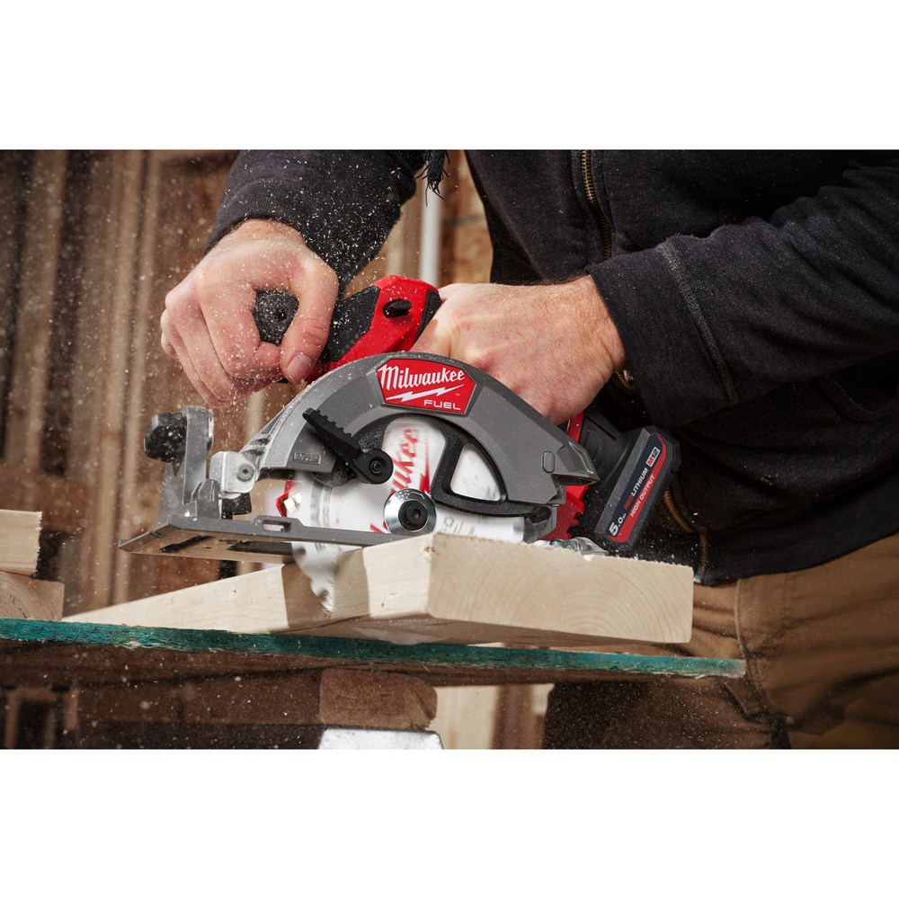 accu cirkelzaagmachine milwaukee 140mm-11