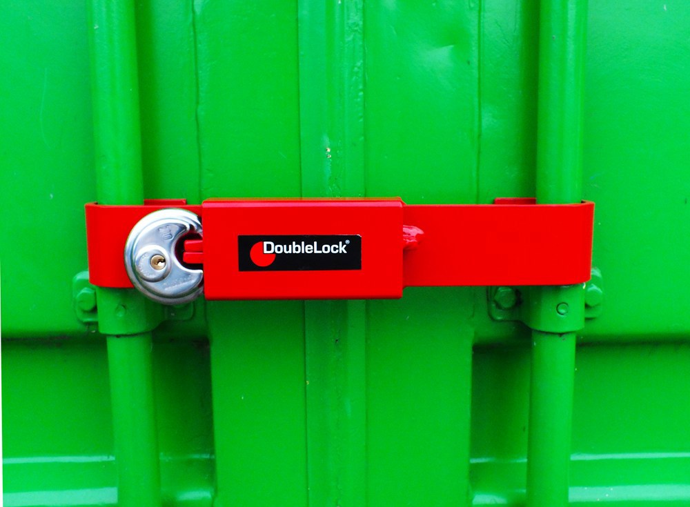 containerslot doublelock-3