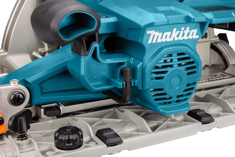 accu cirkelzaagmachine makita 235mm-10