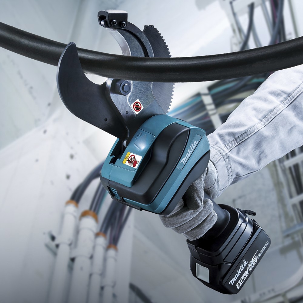 accu kabelschaar makita-12